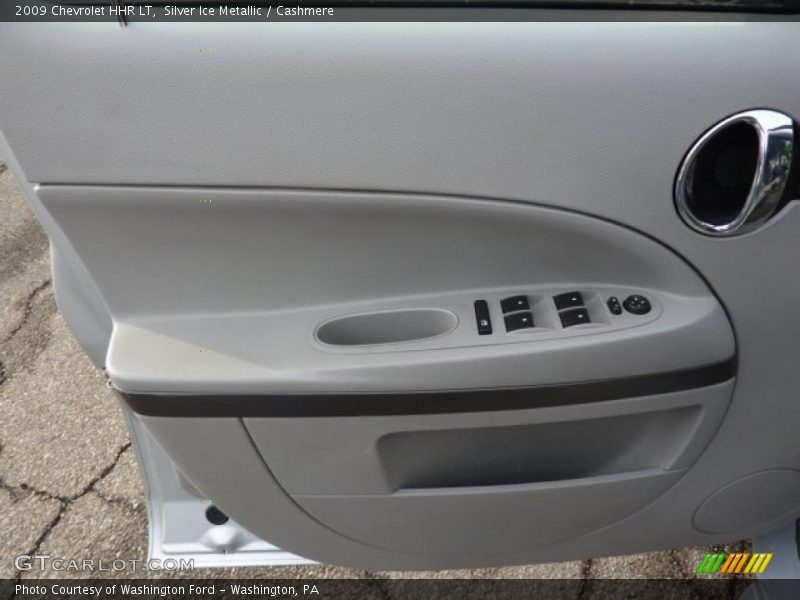 Silver Ice Metallic / Cashmere 2009 Chevrolet HHR LT