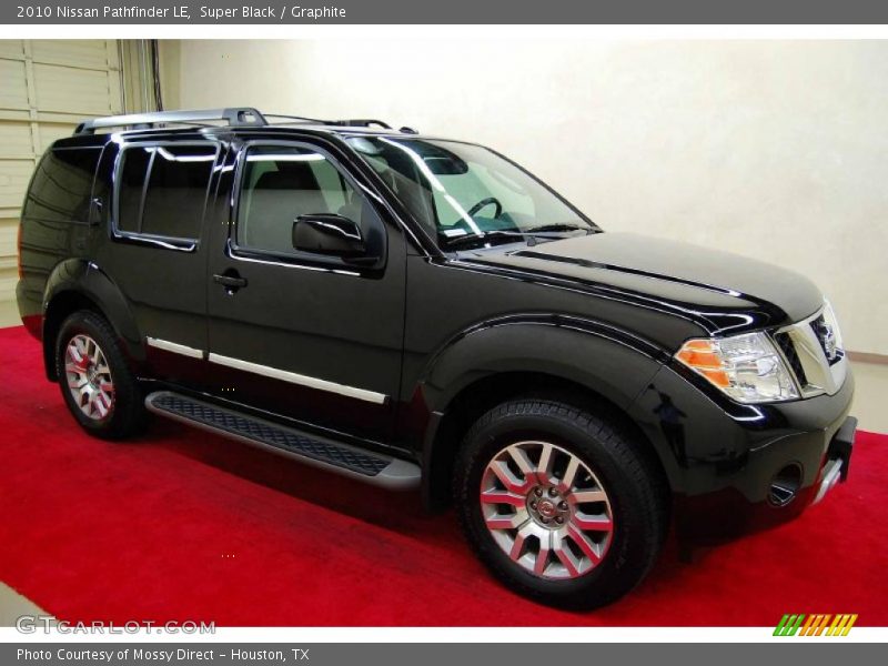 Super Black / Graphite 2010 Nissan Pathfinder LE
