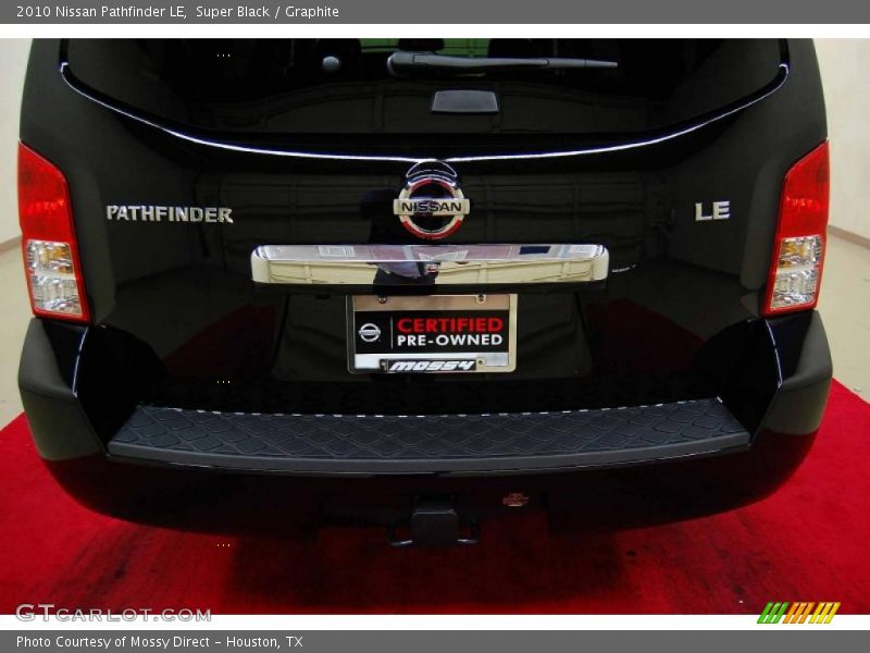 Super Black / Graphite 2010 Nissan Pathfinder LE