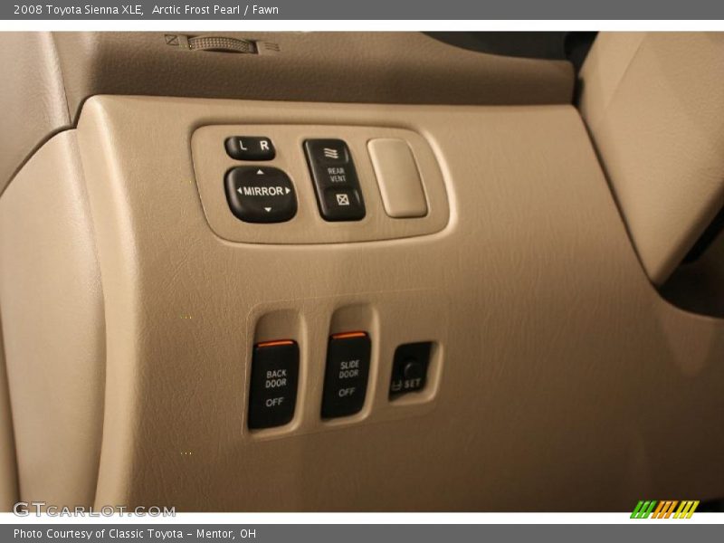 Arctic Frost Pearl / Fawn 2008 Toyota Sienna XLE