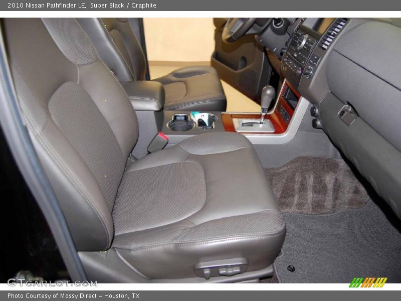 Super Black / Graphite 2010 Nissan Pathfinder LE