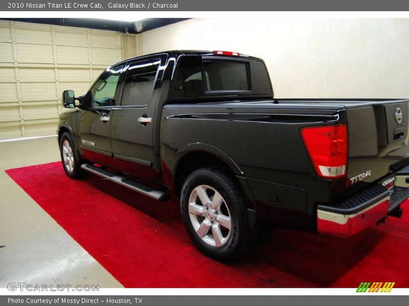 Galaxy Black / Charcoal 2010 Nissan Titan LE Crew Cab