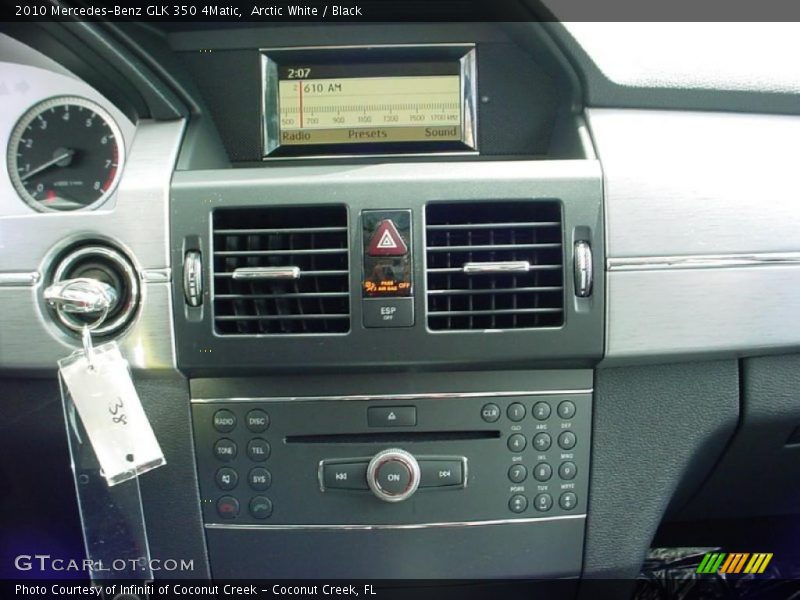 Arctic White / Black 2010 Mercedes-Benz GLK 350 4Matic