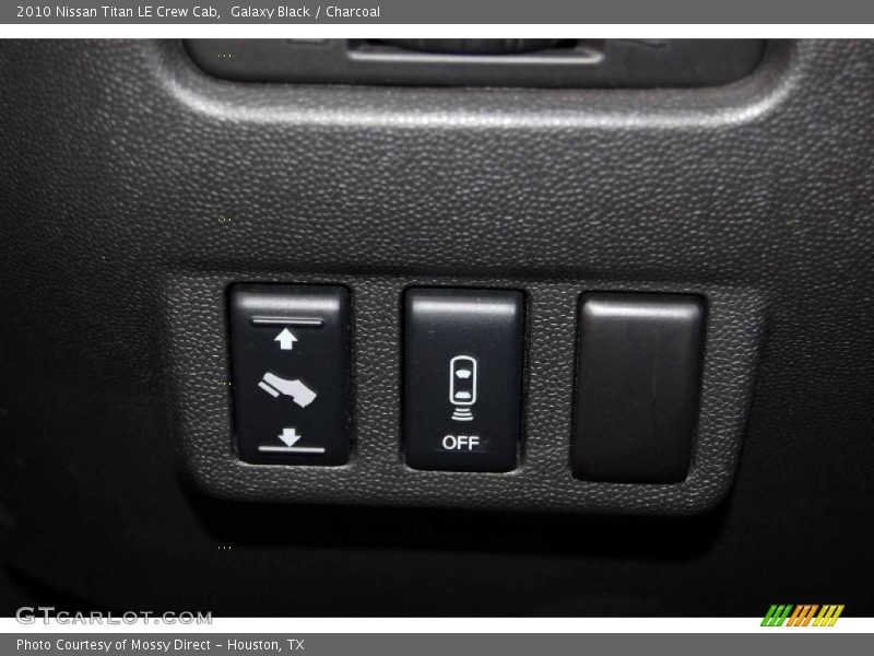 Galaxy Black / Charcoal 2010 Nissan Titan LE Crew Cab