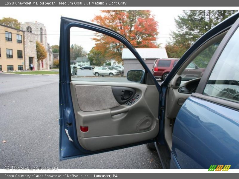 Door Panel of 1998 Malibu Sedan