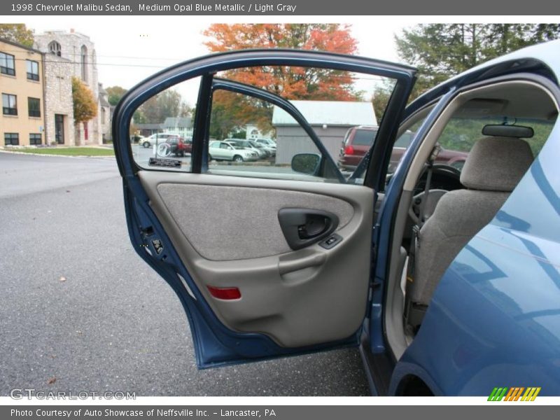 Door Panel of 1998 Malibu Sedan