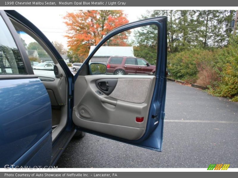Door Panel of 1998 Malibu Sedan