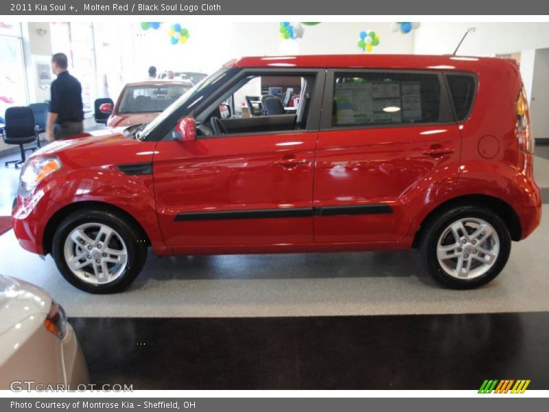 Molten Red / Black Soul Logo Cloth 2011 Kia Soul +