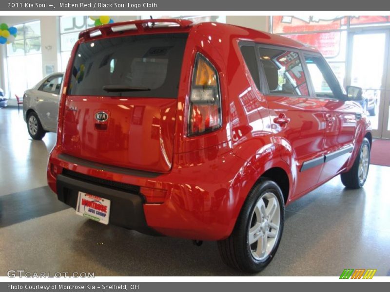 Molten Red / Black Soul Logo Cloth 2011 Kia Soul +