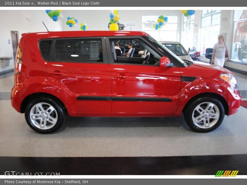 Molten Red / Black Soul Logo Cloth 2011 Kia Soul +