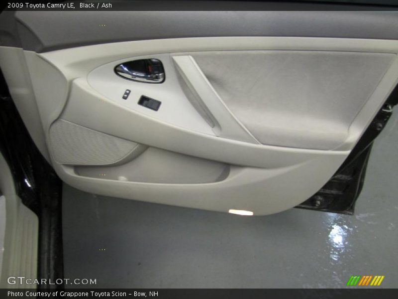 Black / Ash 2009 Toyota Camry LE