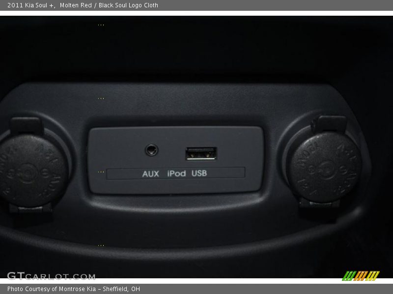 Molten Red / Black Soul Logo Cloth 2011 Kia Soul +