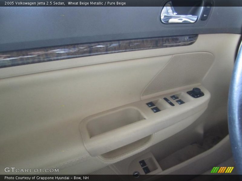Wheat Beige Metallic / Pure Beige 2005 Volkswagen Jetta 2.5 Sedan