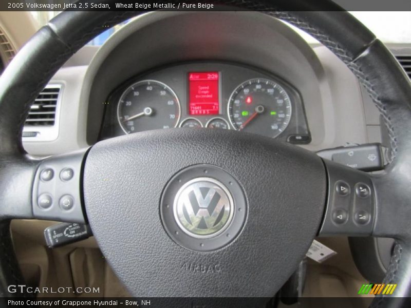 Wheat Beige Metallic / Pure Beige 2005 Volkswagen Jetta 2.5 Sedan