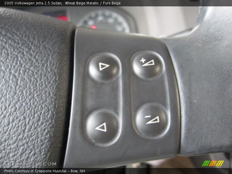 Wheat Beige Metallic / Pure Beige 2005 Volkswagen Jetta 2.5 Sedan