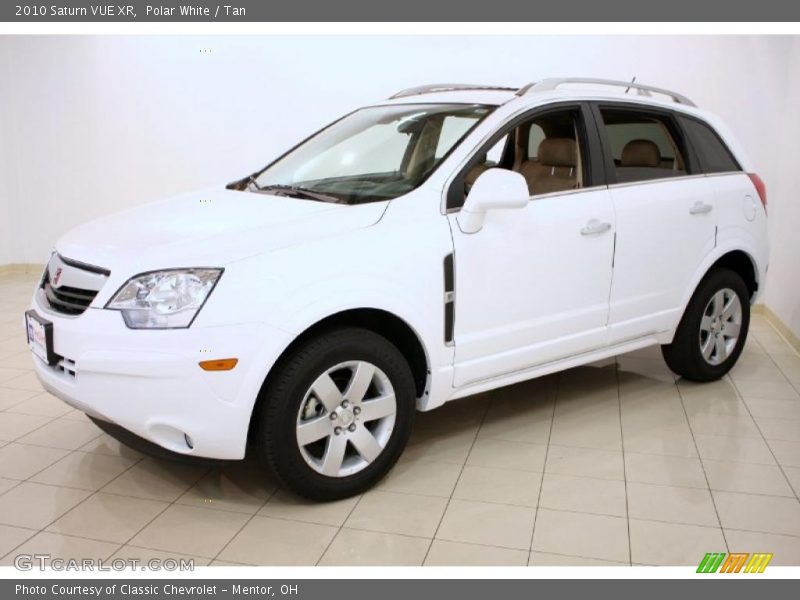 Polar White / Tan 2010 Saturn VUE XR