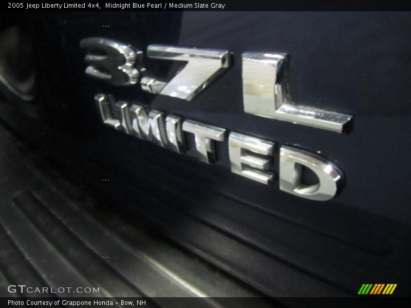 Midnight Blue Pearl / Medium Slate Gray 2005 Jeep Liberty Limited 4x4