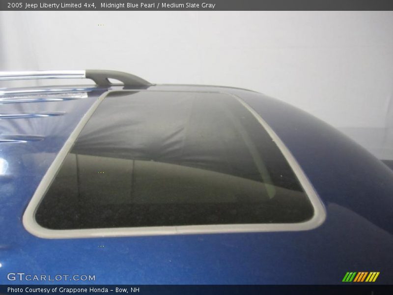 Midnight Blue Pearl / Medium Slate Gray 2005 Jeep Liberty Limited 4x4