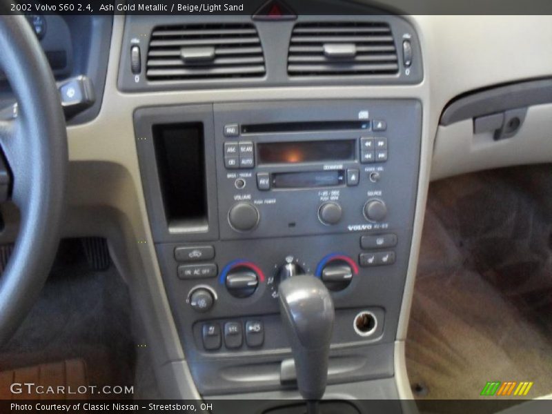 Controls of 2002 S60 2.4