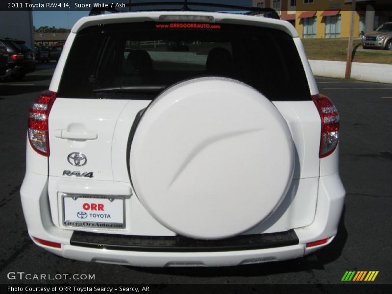 Super White / Ash 2011 Toyota RAV4 I4