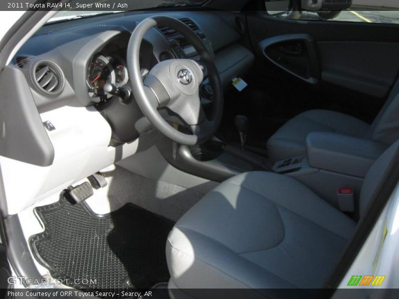 Super White / Ash 2011 Toyota RAV4 I4