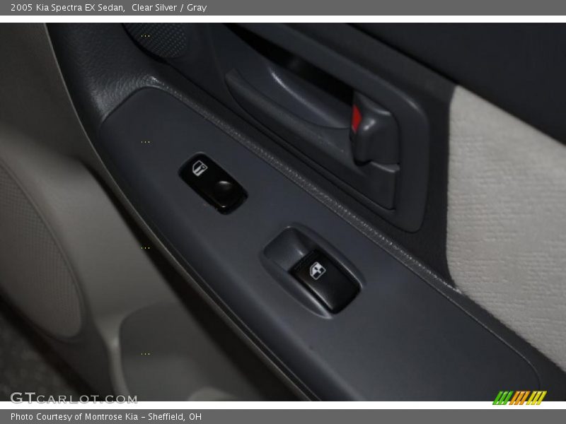 Clear Silver / Gray 2005 Kia Spectra EX Sedan