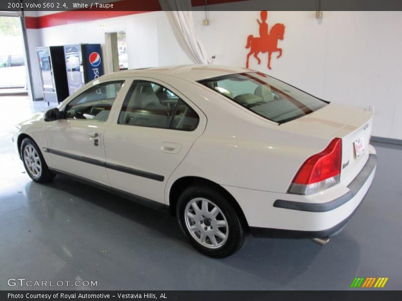 White / Taupe 2001 Volvo S60 2.4
