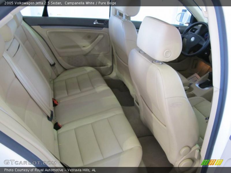 Campanella White / Pure Beige 2005 Volkswagen Jetta 2.5 Sedan