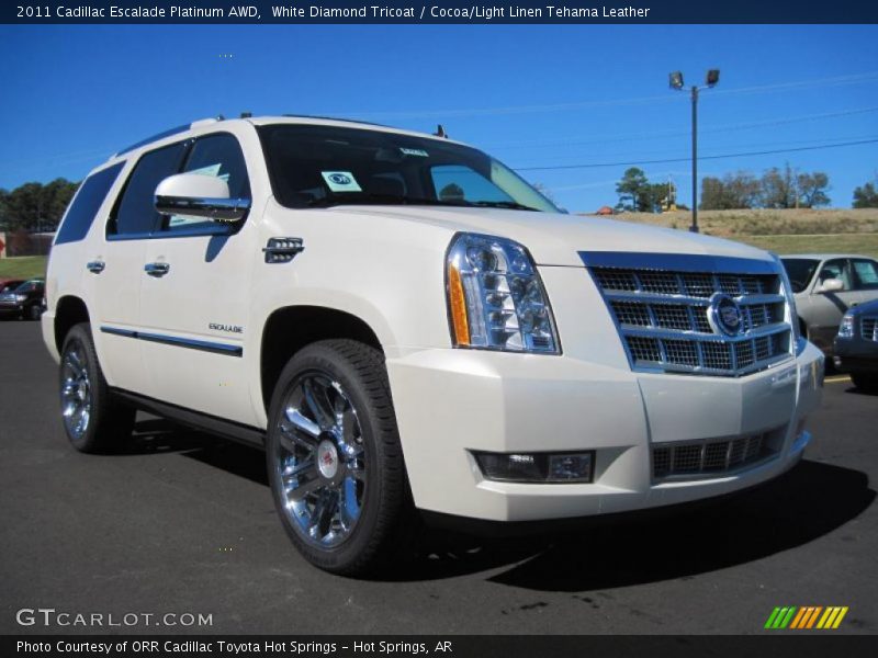 Front 3/4 View of 2011 Escalade Platinum AWD