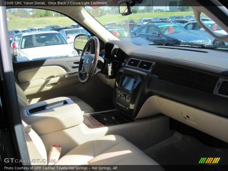 Onyx Black / Cocoa/Light Cashmere 2008 GMC Yukon Denali
