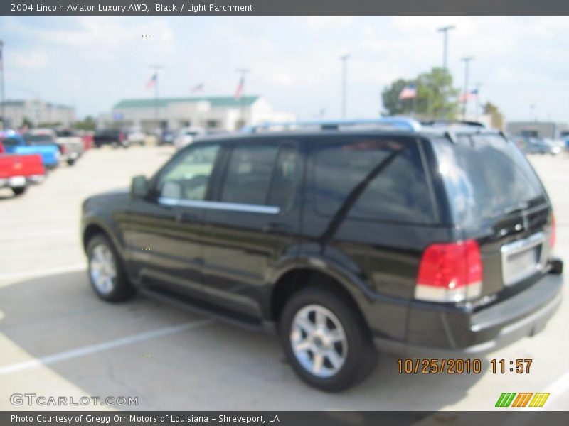 Black / Light Parchment 2004 Lincoln Aviator Luxury AWD