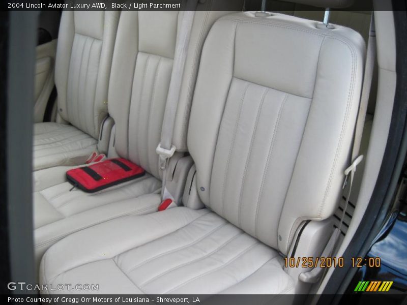 Black / Light Parchment 2004 Lincoln Aviator Luxury AWD