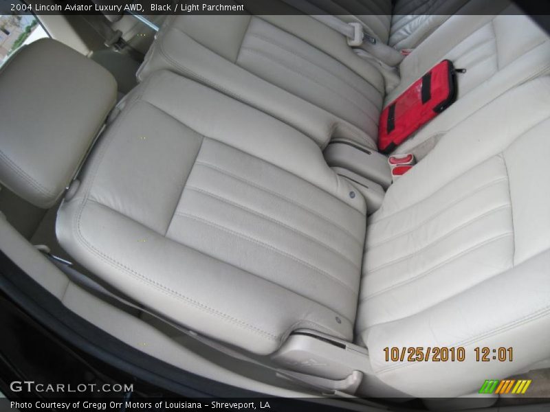 Black / Light Parchment 2004 Lincoln Aviator Luxury AWD