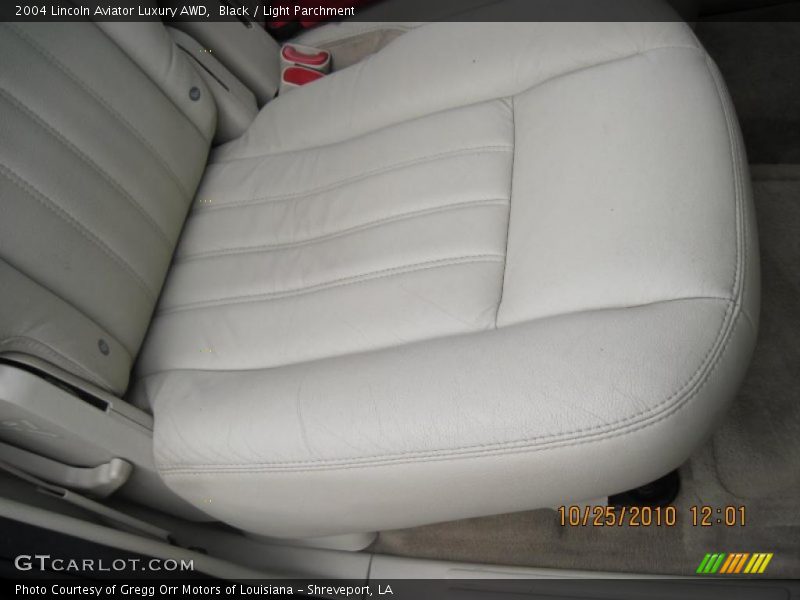 Black / Light Parchment 2004 Lincoln Aviator Luxury AWD