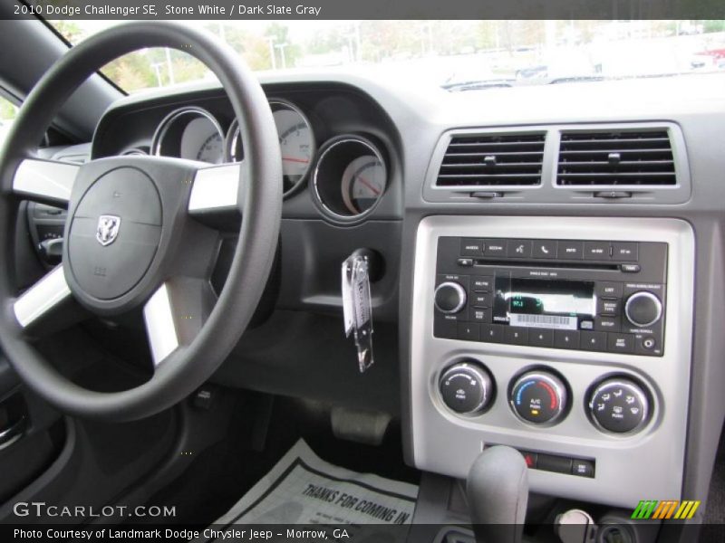 Stone White / Dark Slate Gray 2010 Dodge Challenger SE