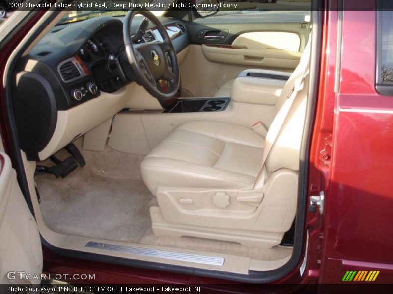  2008 Tahoe Hybrid 4x4 Light Cashmere/Ebony Interior