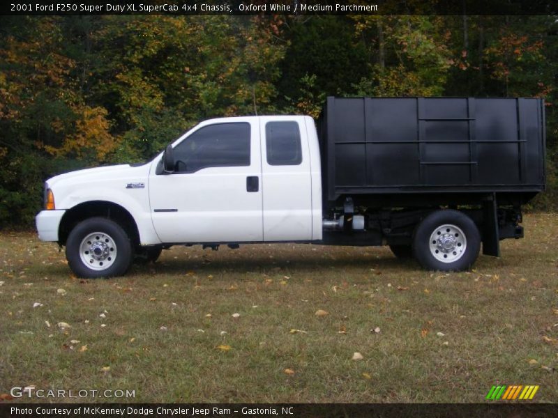 Oxford White / Medium Parchment 2001 Ford F250 Super Duty XL SuperCab 4x4 Chassis