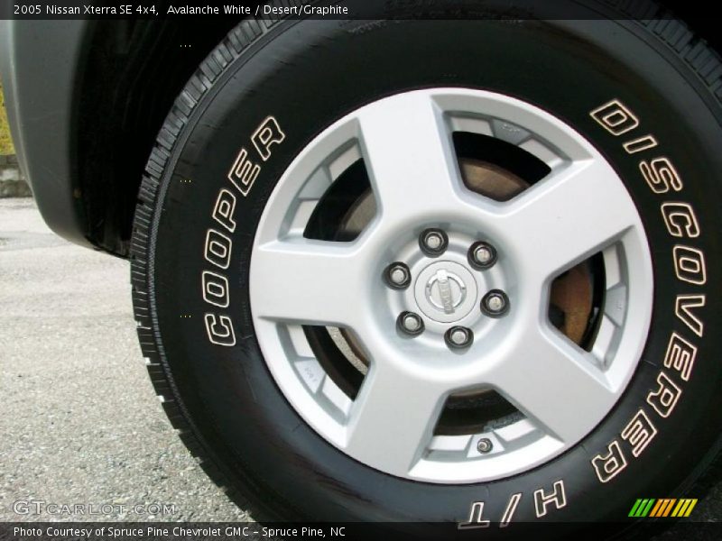 Avalanche White / Desert/Graphite 2005 Nissan Xterra SE 4x4