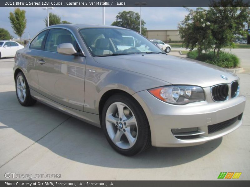 Front 3/4 View of 2011 1 Series 128i Coupe