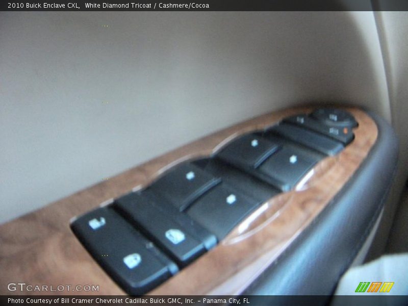 White Diamond Tricoat / Cashmere/Cocoa 2010 Buick Enclave CXL