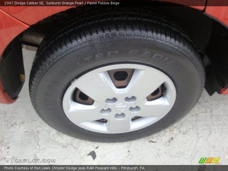 Sunburst Orange Pearl / Pastel Pebble Beige 2007 Dodge Caliber SE