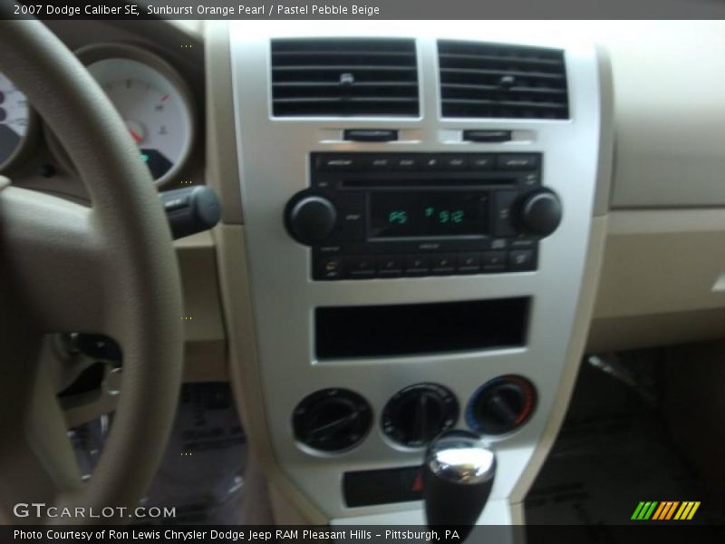 Sunburst Orange Pearl / Pastel Pebble Beige 2007 Dodge Caliber SE