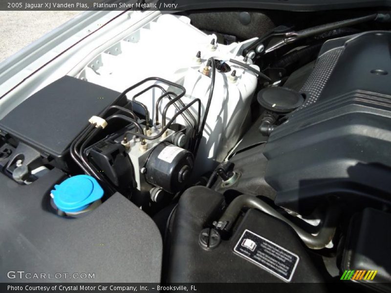 Platinum Silver Metallic / Ivory 2005 Jaguar XJ Vanden Plas