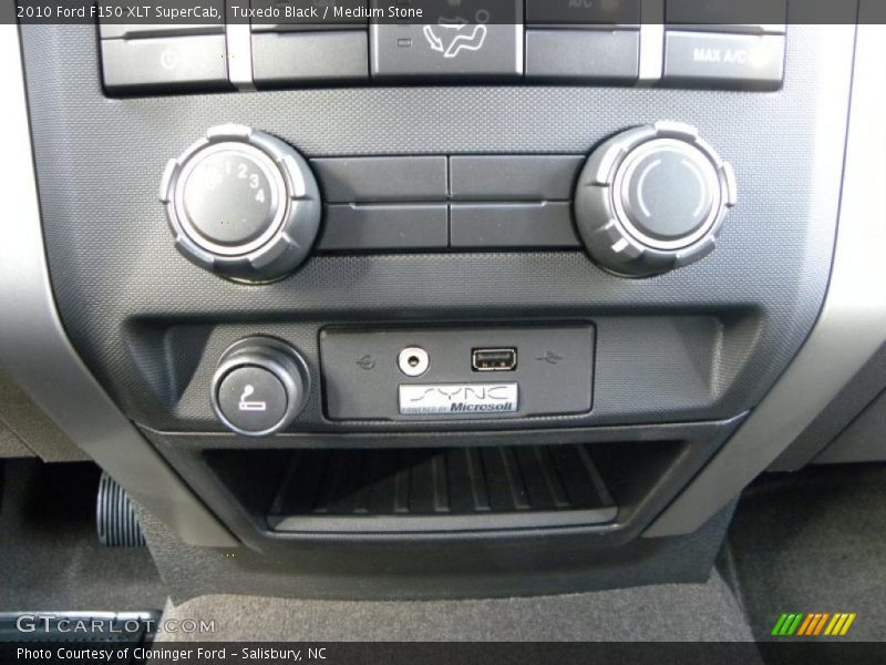 Tuxedo Black / Medium Stone 2010 Ford F150 XLT SuperCab