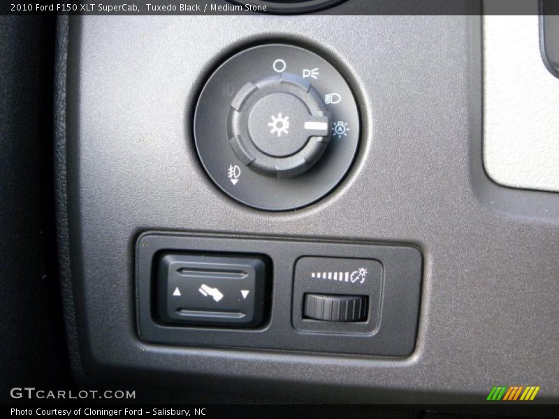 Tuxedo Black / Medium Stone 2010 Ford F150 XLT SuperCab