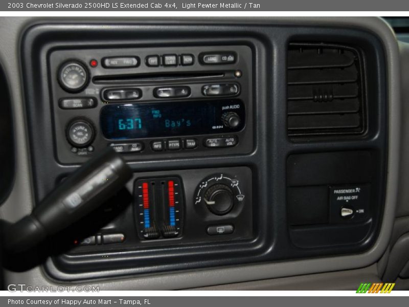 Controls of 2003 Silverado 2500HD LS Extended Cab 4x4