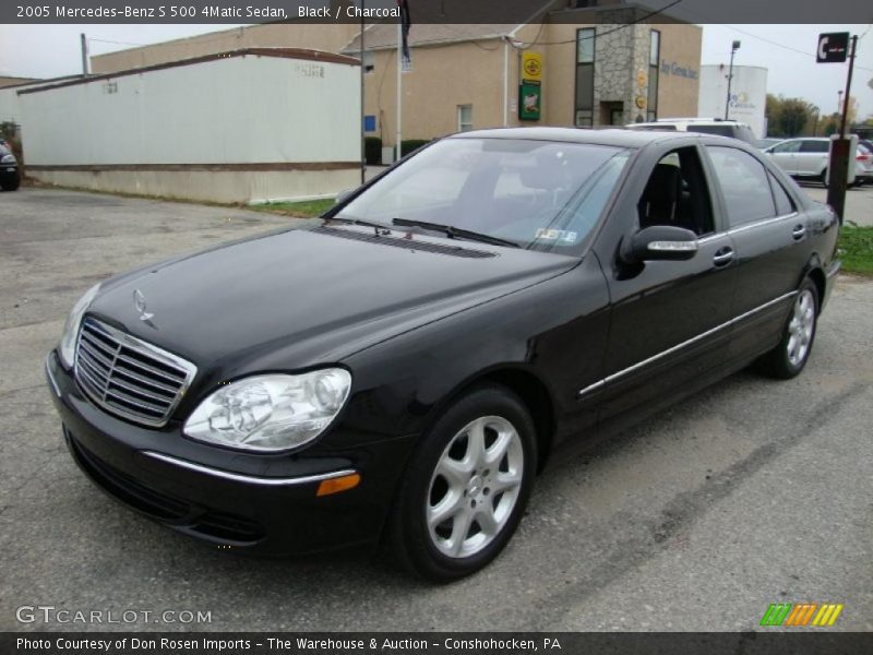 Front 3/4 View of 2005 S 500 4Matic Sedan