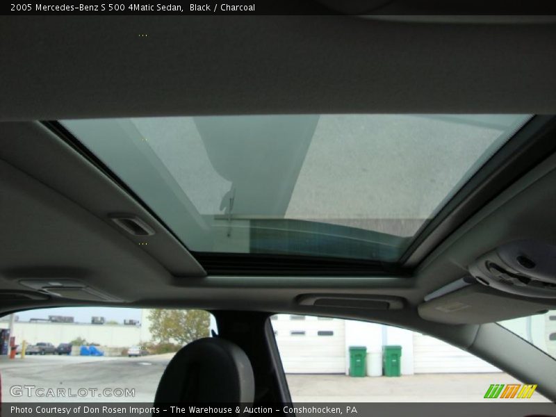 Sunroof of 2005 S 500 4Matic Sedan