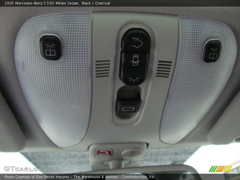 Controls of 2005 S 500 4Matic Sedan