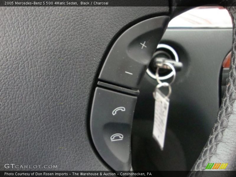 Controls of 2005 S 500 4Matic Sedan